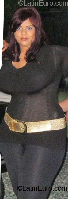 Date this georgeous Dominican Republic girl Arenis from Santo Domingo DO7122