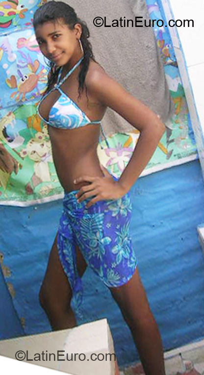 Date this gorgeous Dominican Republic girl Bella from La Vega DO7139