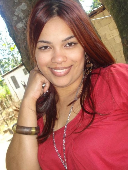 Date this pretty France girl Emraa from Paris FR128
