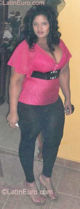 Date this hot Dominican Republic girl Dairi from Santo Domingo DO7175
