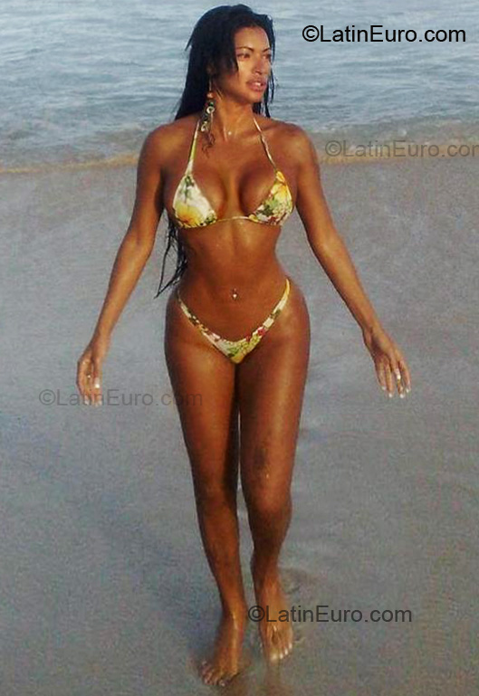 Date this hot Brazil girl Evaldina from Sao Paulo BR5017