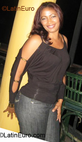 Date this charming Dominican Republic girl Angelina from Santiago DO7213
