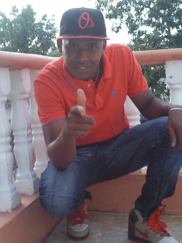 Date this sensual Dominican Republic man Leonard from Santo Domingo DO7367