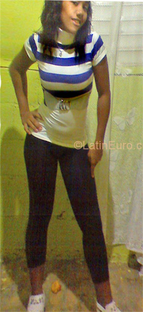 Date this attractive Dominican Republic girl Maria Altagracia from Santiago DO7526
