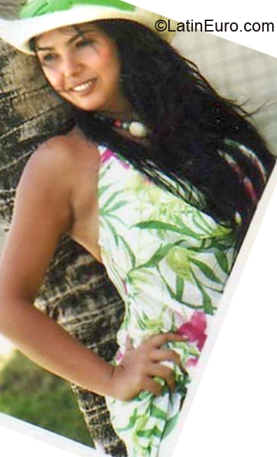 Date this delightful Brazil girl Hariana from Sao Paulo BR5253