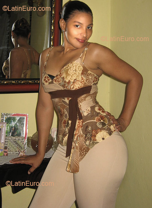 Date this delightful Dominican Republic girl Carina from Santa Cruz, Barahona DO10505