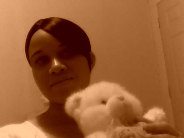 Date this nice looking Jamaica girl Shakera from Kingston JM264