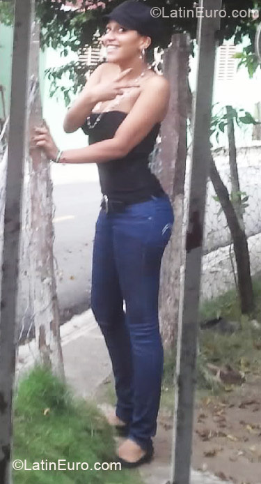 Date this beautiful Dominican Republic girl Mili from Padre Las Casas DO7832