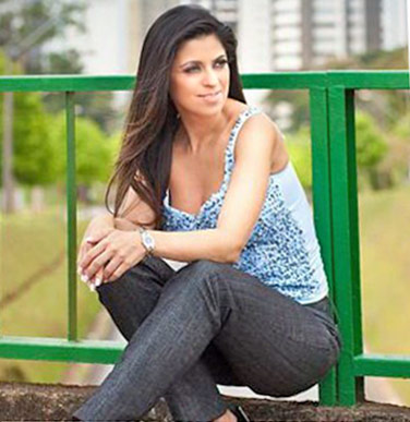 Date this hot Brazil girl Elaine from Brasilia BR5489