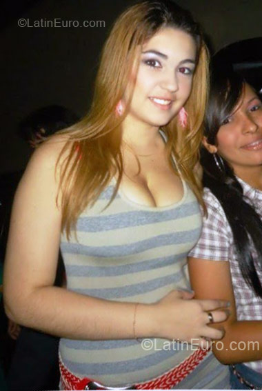 Date this lovely Brazil girl Lisley from Cuiaba BR5515