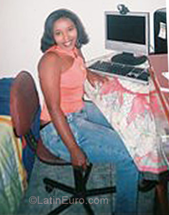 Date this exotic Brazil girl Lucia from Brasilia BR5532