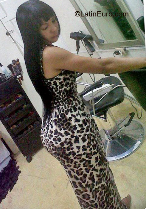 Date this charming Dominican Republic girl Margaret from Santiago DO8031