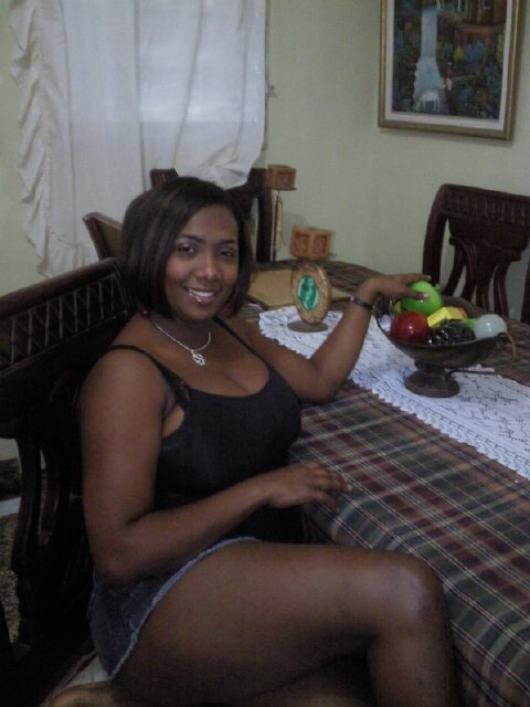 Date this nice looking Dominican Republic girl Maria from Santo Domingo DO8063