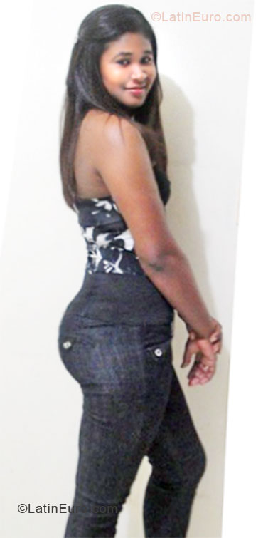 Date this passionate Dominican Republic girl Massiel from Santiago DO8152