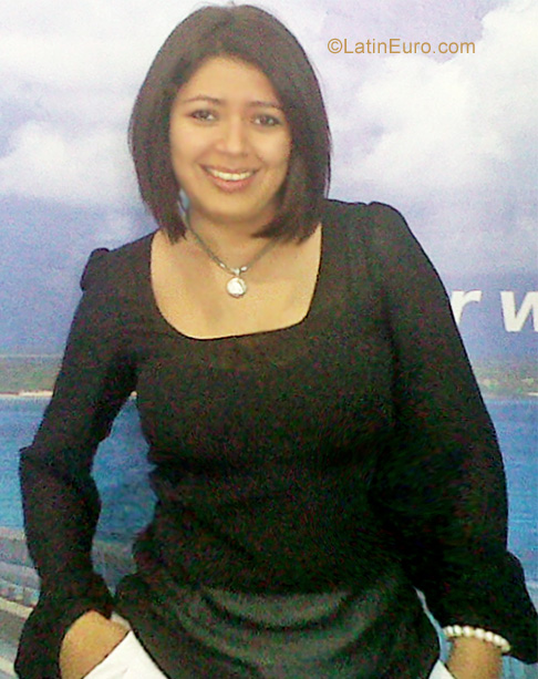 Date this delightful Honduras girl Aracely from San Pedro Sula HN345