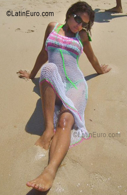 Date this georgeous Dominican Republic girl Yuliza.a from Santiago DO8250