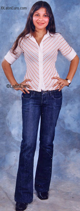 Date this gorgeous Brazil girl Andreia from GUAPIARA BR5816