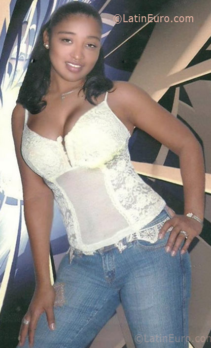 Date this sensual Dominican Republic girl Yessica0720 from Santiago DO8369