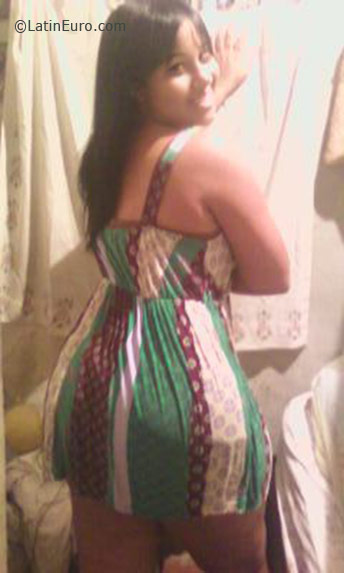 Date this hot Dominican Republic girl Yissel2012 from Santo Domingo DO8427