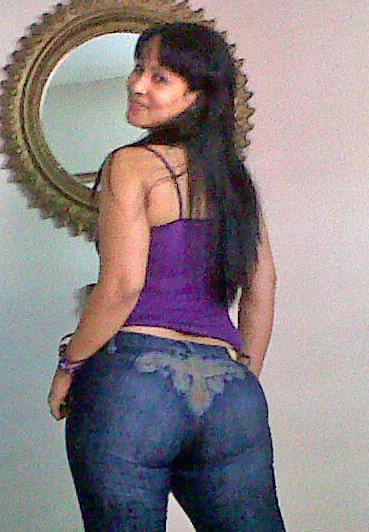 Date this voluptuous Dominican Republic girl Ivelisse from Santo Domingo DO8430