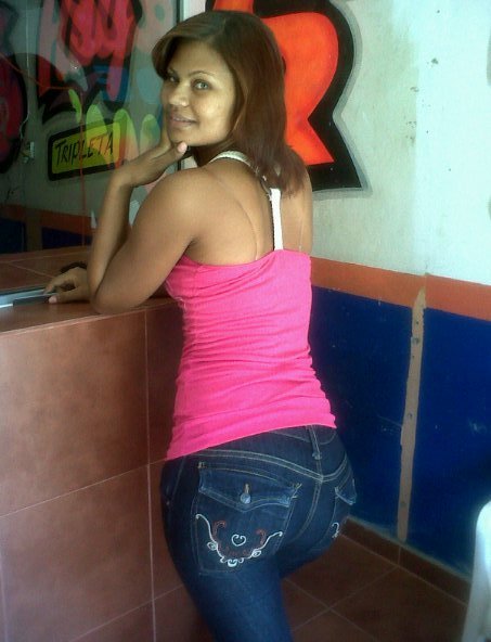 Date this georgeous Dominican Republic girl Annerys from Santo Domingo DO8465