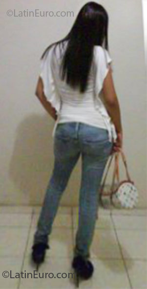Date this young Dominican Republic girl Naioby from Santiago DO8473