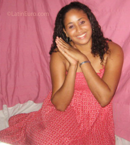 Date this tall Dominican Republic girl Oneidy from Puerto Plata DO8482