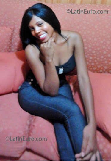 Date this funny Dominican Republic girl Glenis from Puerto Plata DO8492