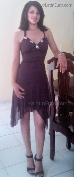 Date this young Dominican Republic girl Aurelky from Santo Domingo DO8497