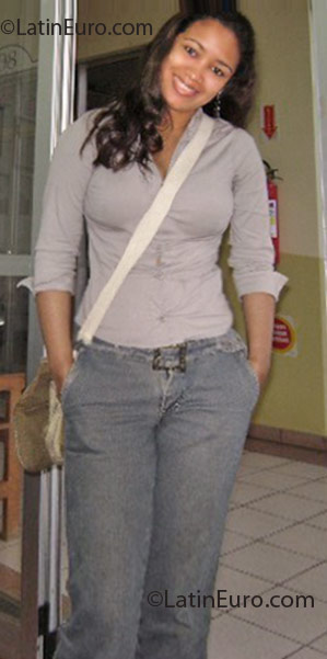 Date this voluptuous Brazil girl Francilene from Blumenau BR5886