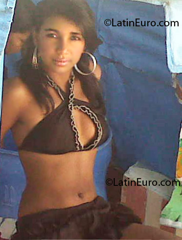 Date this delightful Dominican Republic girl Bella from La Vega DO8534