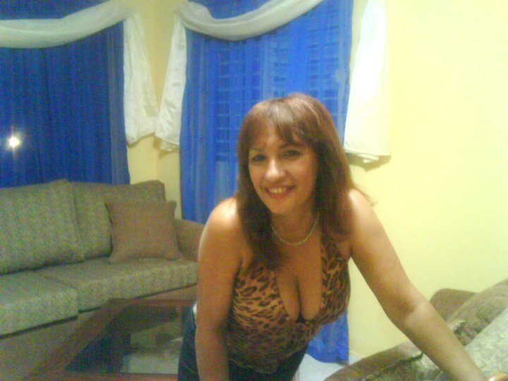 Date this happy Dominican Republic girl Chanel from Republica Dominicana DO8543