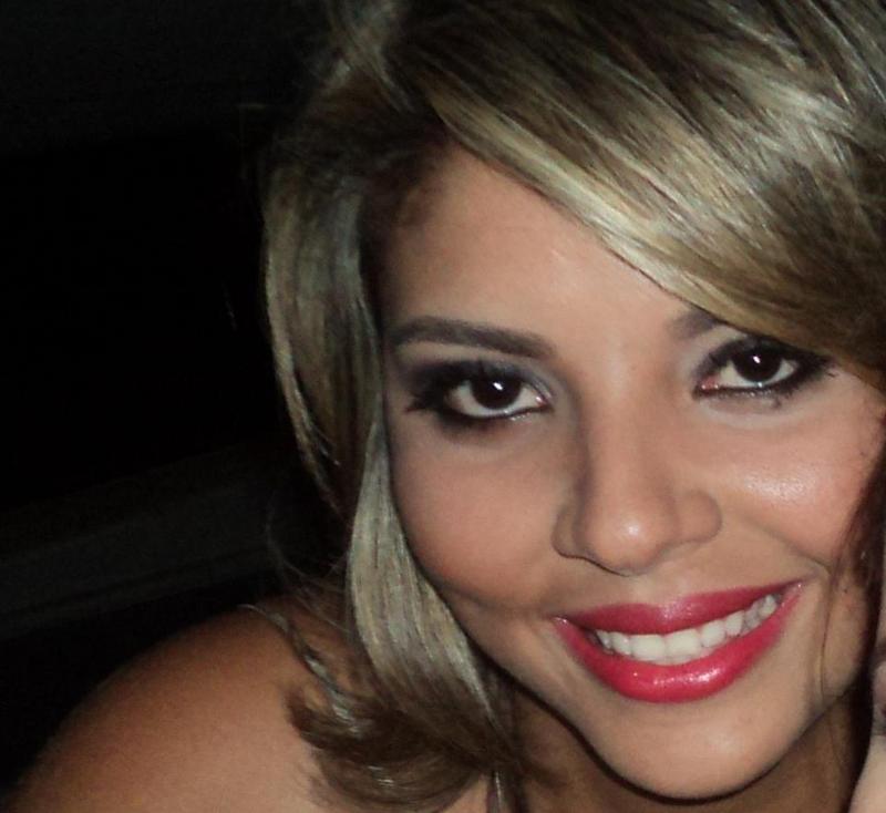 Date this attractive Brazil girl Aline from Goiania BR5904