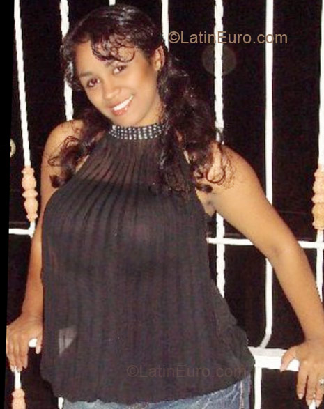 Date this sensual Dominican Republic girl Anabel from Santo Domingo DO12047
