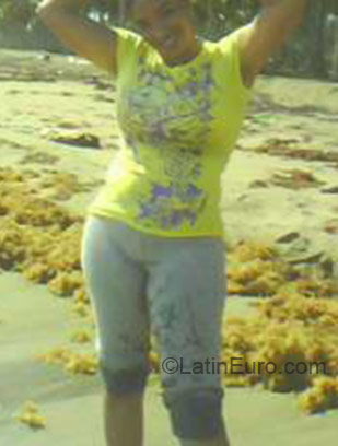 Date this athletic Dominican Republic girl Yodanny from Nagua DO8700
