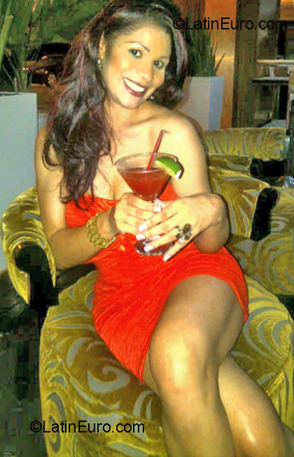 Date this sultry Dominican Republic girl Luisa Ortiz from Santiago DO8726