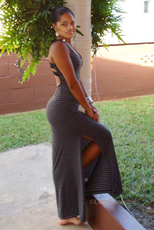 Date this happy Trinidad and Tobago girl Wendyann from Port Of Spain TT62