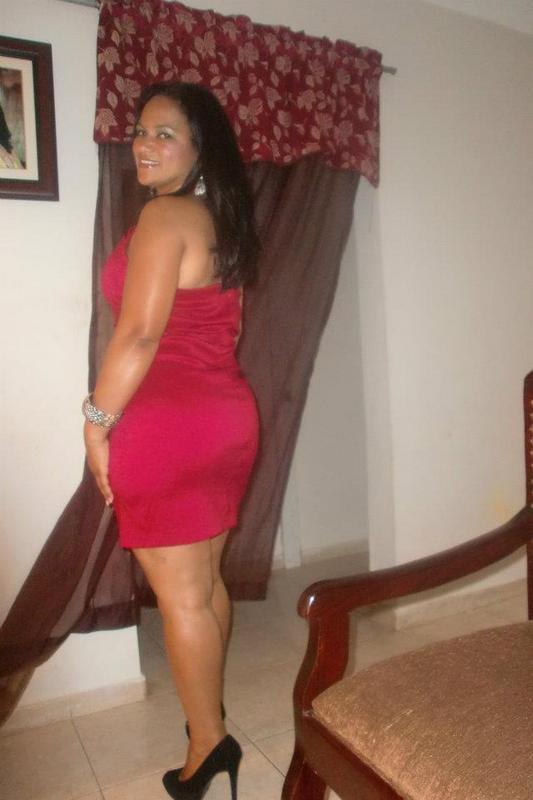 Date this voluptuous Dominican Republic girl Mary from Santiago DO8995