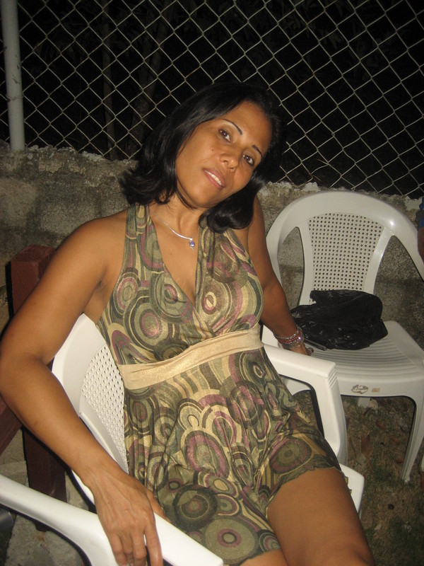 Date this sultry Dominican Republic girl Waldy from Santo Domingo DO8998