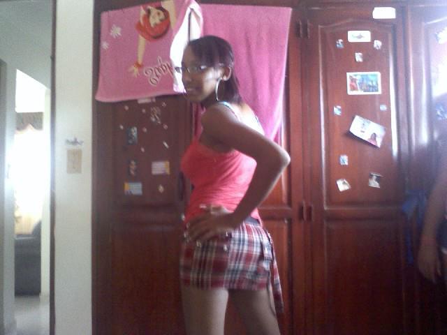 Date this exotic Dominican Republic girl Yinely from Santiago DO9007