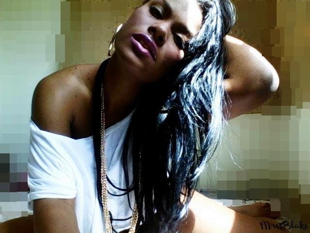 Date this good-looking Dominican Republic girl So from Santo Domingo DO9135