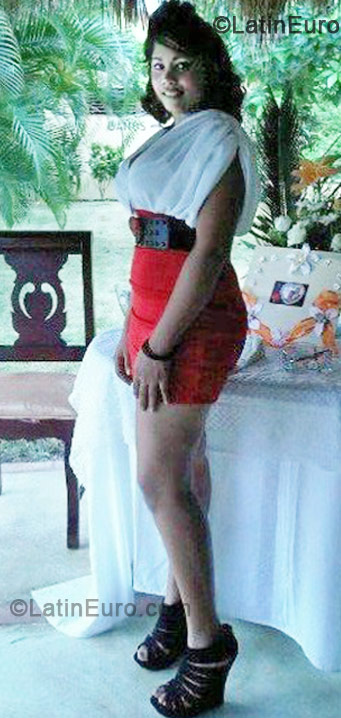 Date this tall Dominican Republic girl Yojan from Higuey DO9282