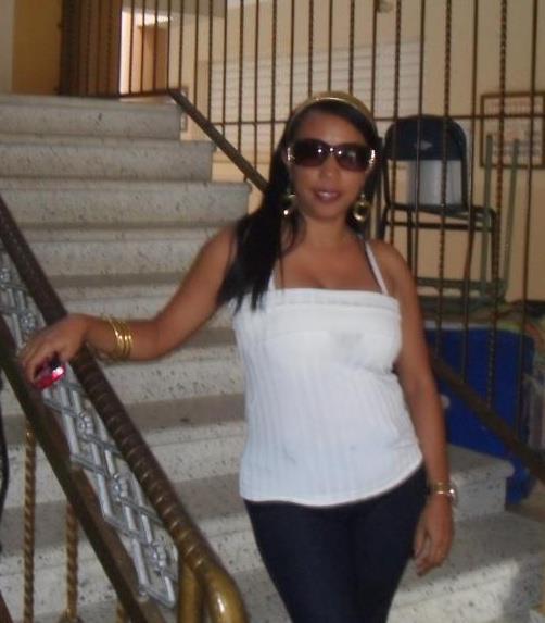 Date this attractive Dominican Republic girl ANGY LICELOTE from Santiago DO9331