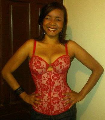 Date this hard body Dominican Republic girl Aide from Santo Domingo DO9382