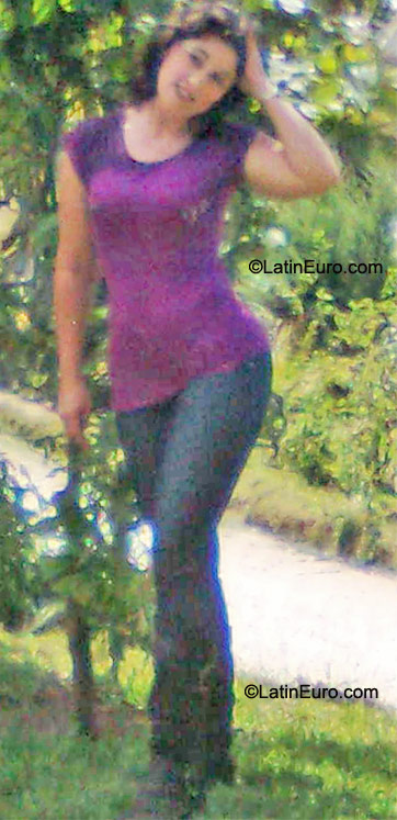 Date this attractive Costa Rica girl Hanni from Puntarenas CR93
