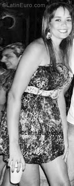 Date this hot Brazil girl Daniela from Cuiaba BR6092