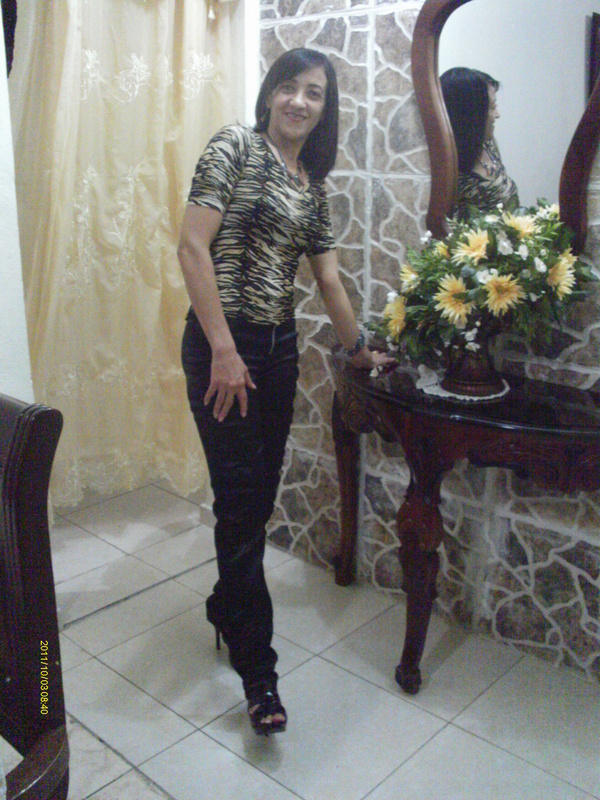 Date this charming Dominican Republic girl Maria deisi from Santo Domingo DO9438