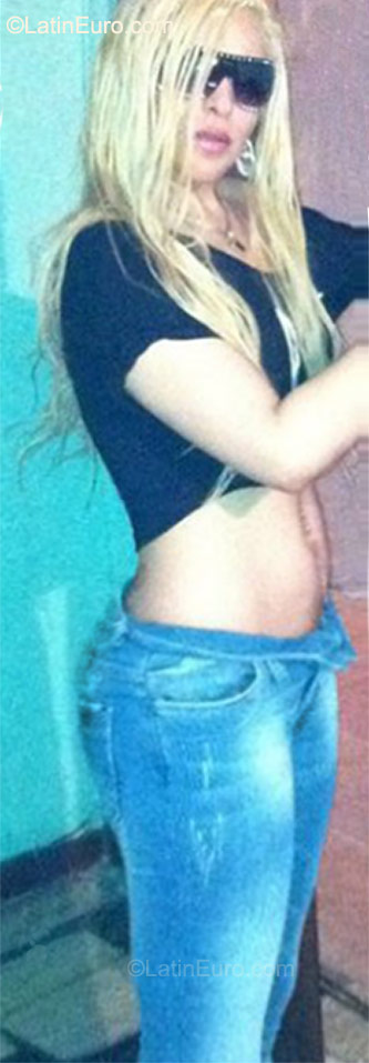 Date this hot Dominican Republic girl Raysa from San Fransico De Macoris DO9514