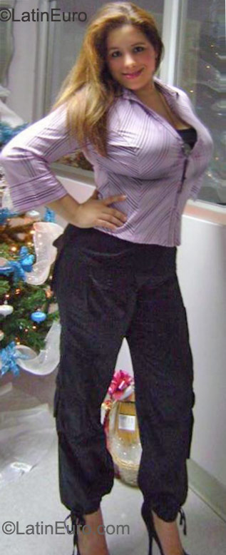Date this fun Panama girl Ileana from Panama PA169