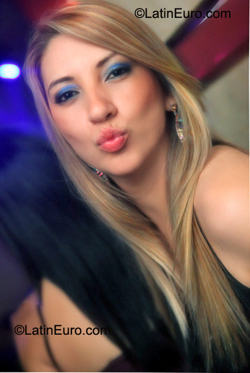 Date this delightful Brazil girl Carol from Itu BR6103